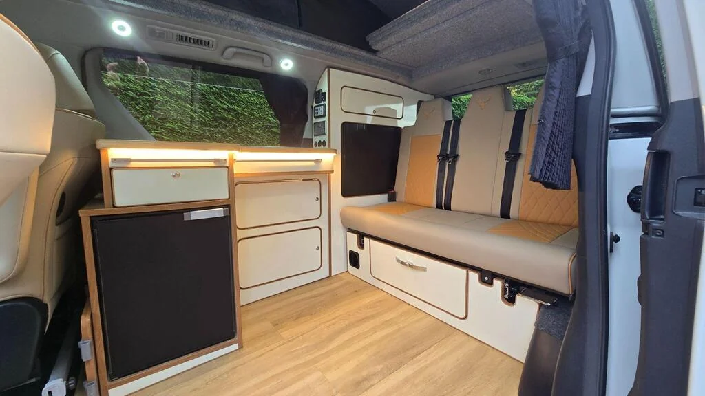 2008 Toyota Vellfire Campervan photo 7