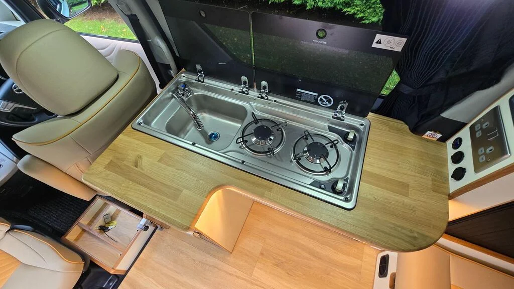 2008 Toyota Vellfire Campervan photo 10
