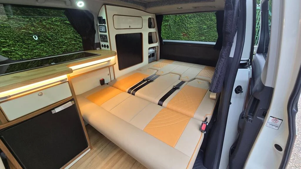 2008 Toyota Vellfire Campervan photo 13